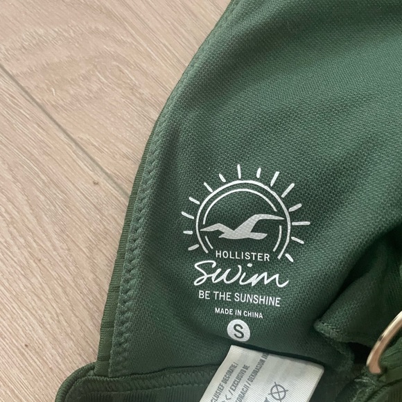 Hollister Bathing Suit Top - Picture 4 of 4